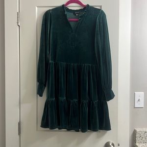 1. state small green velvet dress